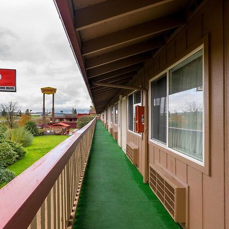 Oyo Hotel Chehalis I-5 South Exterior photo